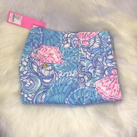 Lilly Pulitzer Raising Shell Chipper Shorts - Picture 7 of 7